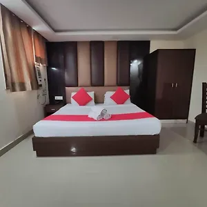 **** Отель Lite Near Igi Airport Индия