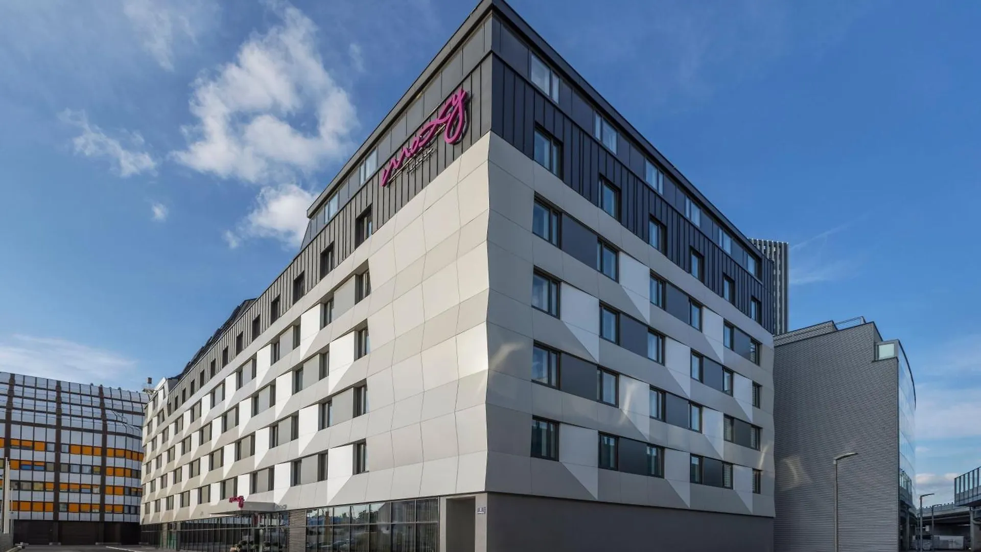 Moxy Vienna City East Hotel