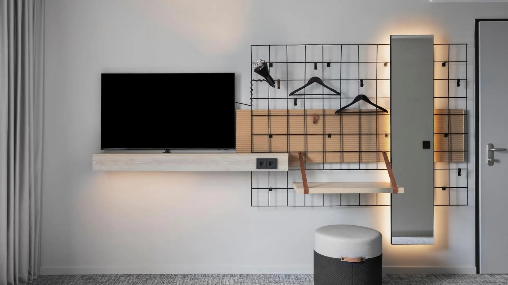 Moxy Vienna City East Hotel