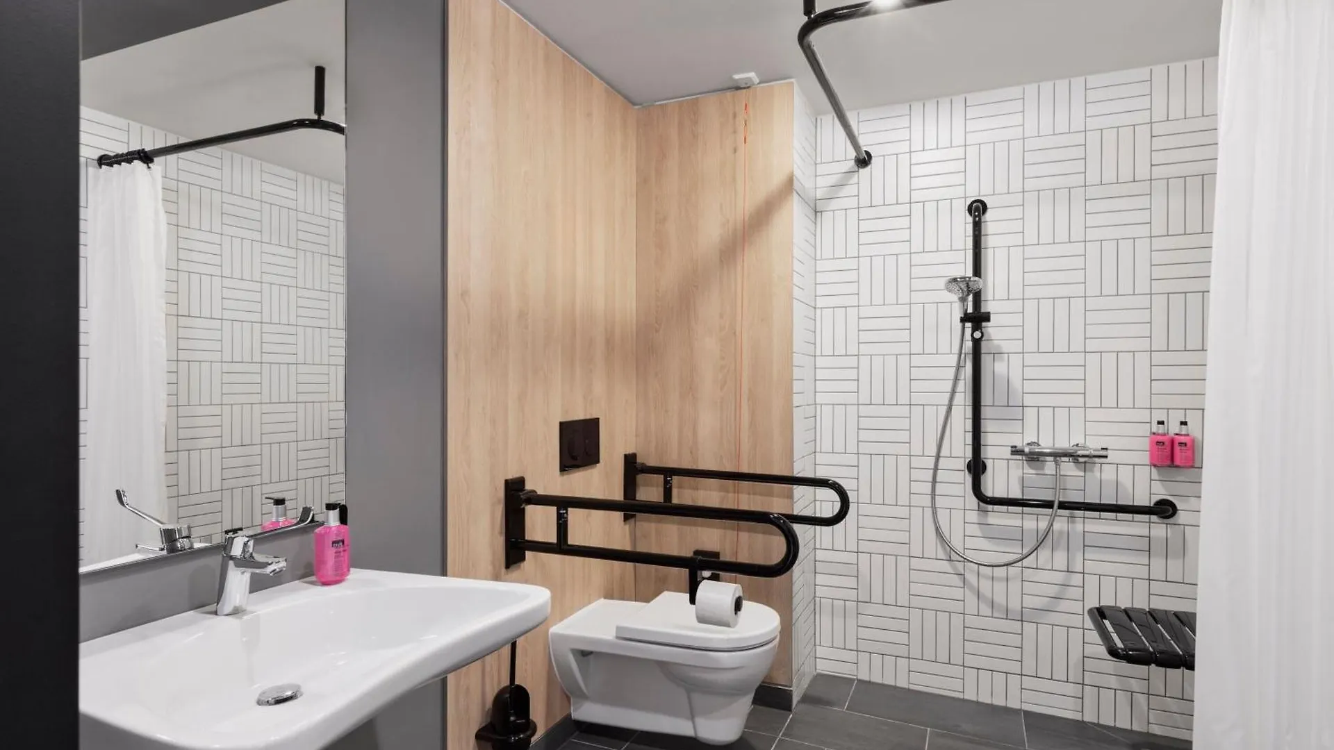 Moxy Vienna City East 0*,  Austria